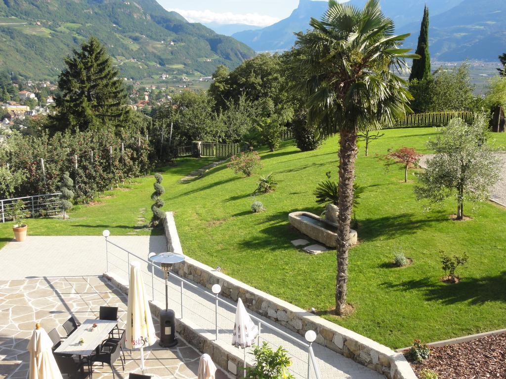Hotel Garni Schneeburghof Tirolo Esterno foto