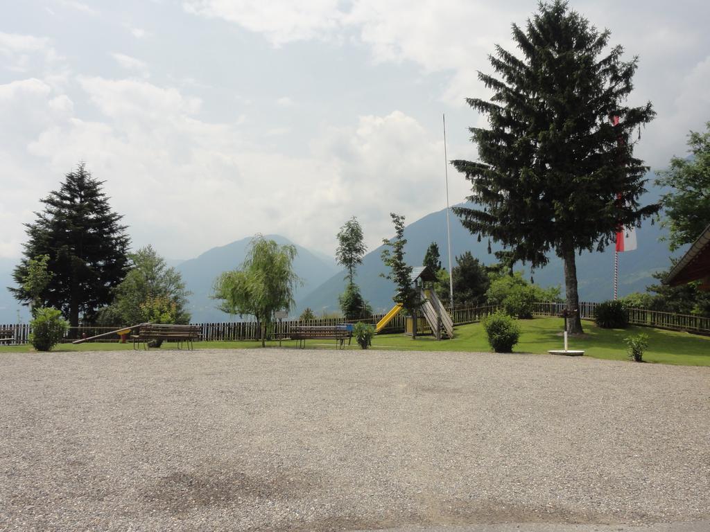 Hotel Garni Schneeburghof Tirolo Esterno foto