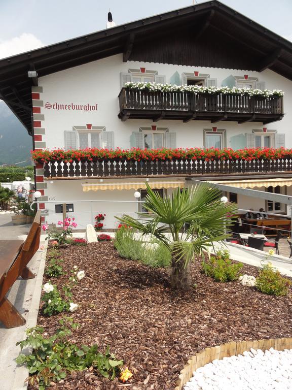Hotel Garni Schneeburghof Tirolo Esterno foto