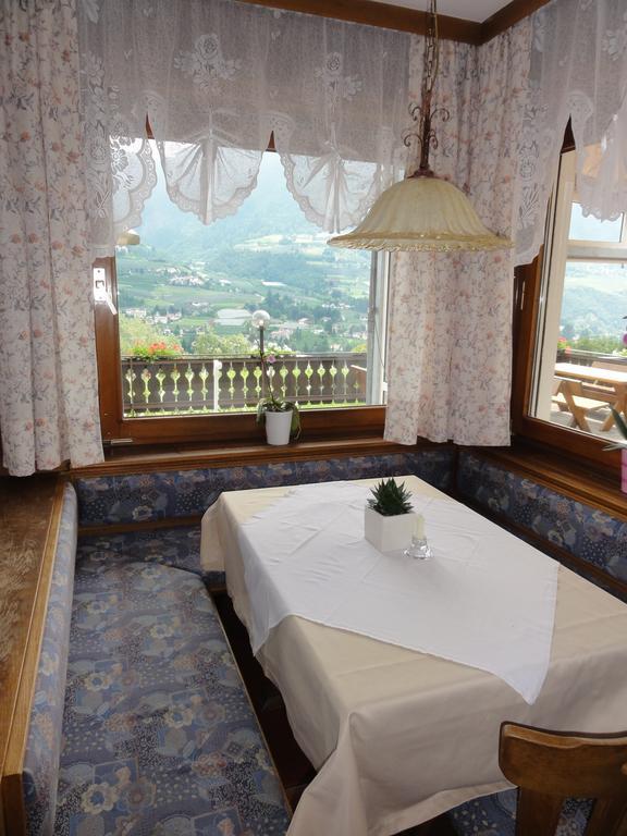 Hotel Garni Schneeburghof Tirolo Esterno foto