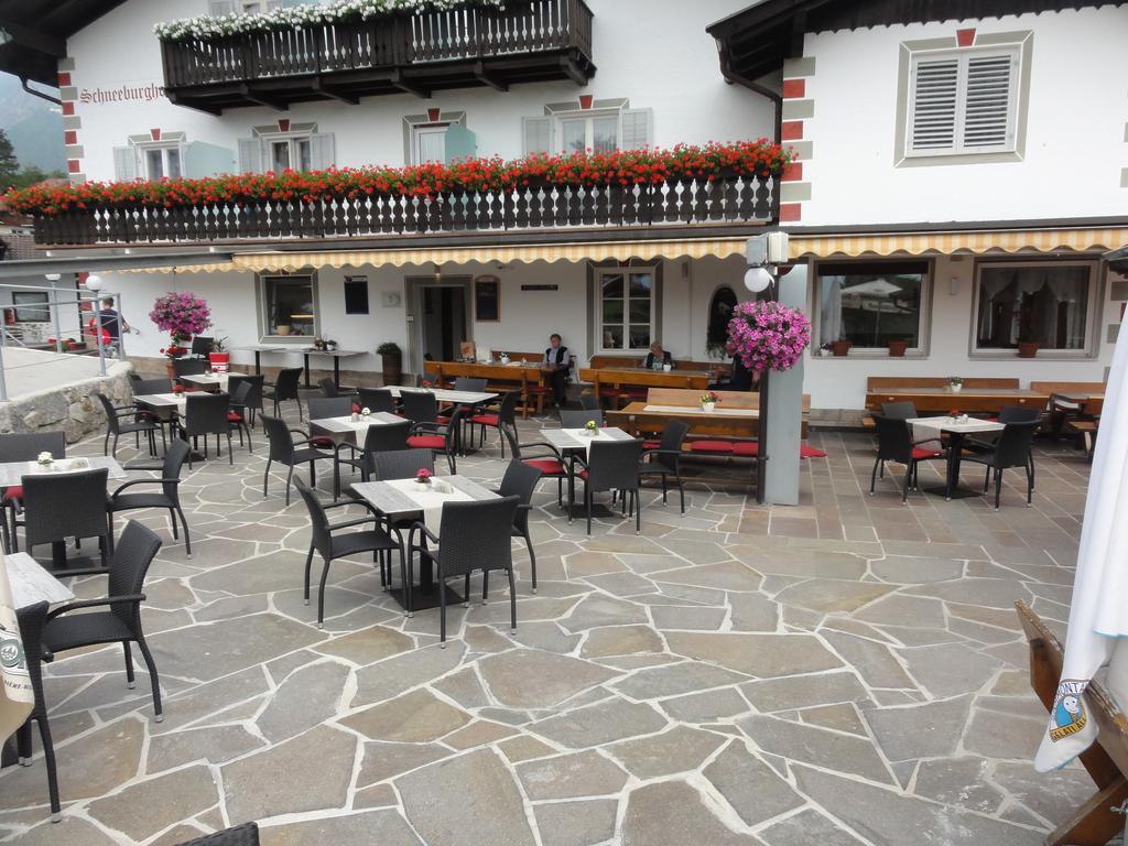Hotel Garni Schneeburghof Tirolo Esterno foto