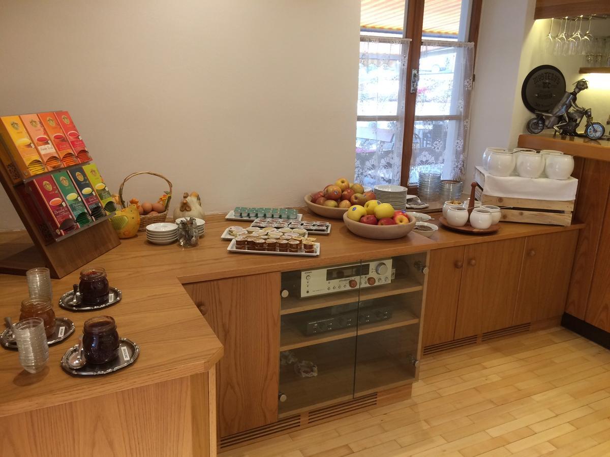 Hotel Garni Schneeburghof Tirolo Esterno foto