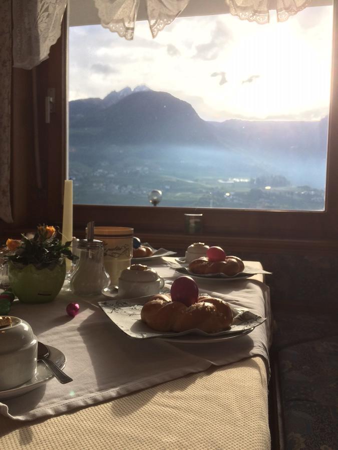 Hotel Garni Schneeburghof Tirolo Esterno foto